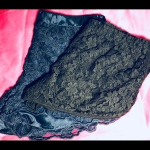 🦋Forever 21 Blue & Black Lace Shorts Two Pairs🦋